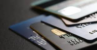 Por Que os Bancos Aprovam Cartões de Crédito com Limite Baixo?